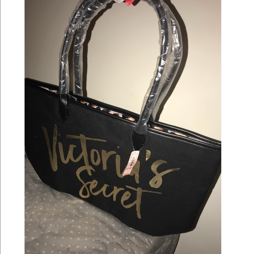 VS NWT TOTE/ leopard print inside